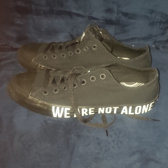 New Converse CTAS OX "WE ARE NOT ALONE"9.5M/11.5W - Picture 5 of 8
